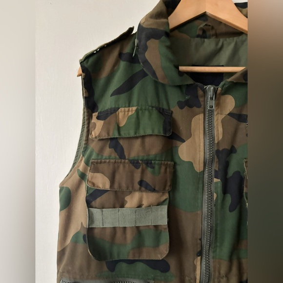 Vintage Rothco Ranger Military Camouflage Tactical Woodland Multi Pocket Vest - Picture 6 of 10